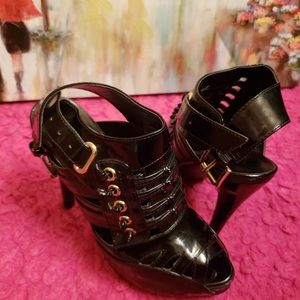 SHOEDAZZLE (DOMINO) strap stilleto heel